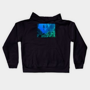 Coral reef and scuba divers Kids Hoodie